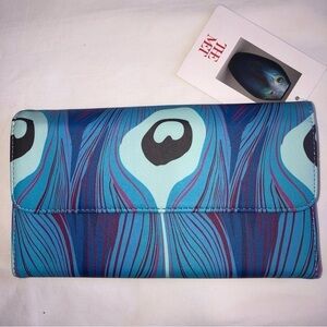 The Met Louis C Tiffany Peacock Feather Travel Jewelry Clutch Blue